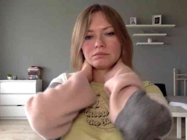 kissMillie webcam