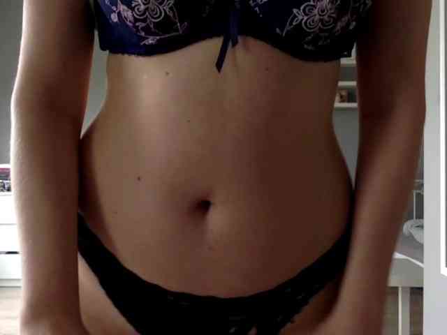 kissMillie webcam