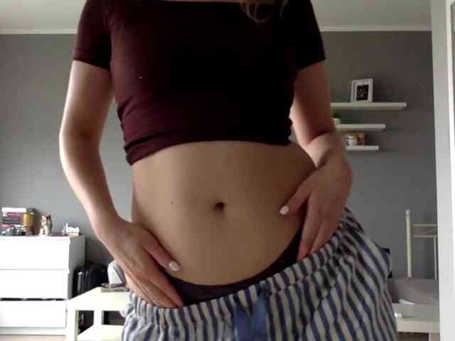 kissMillie webcam