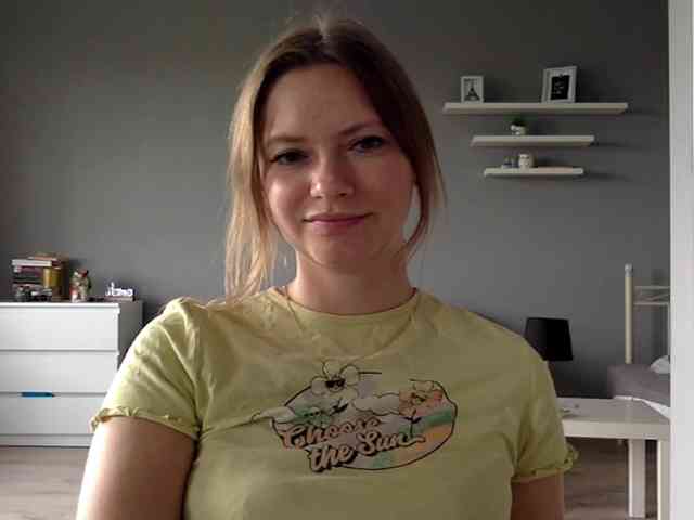 kissMillie webcam