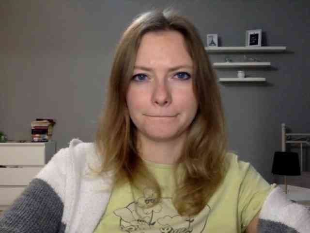 kissMillie webcam