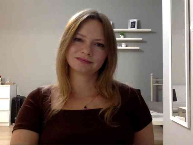kissMillie webcam