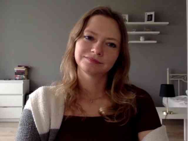 kissMillie webcam