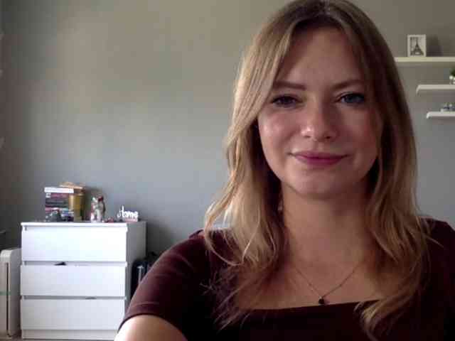 kissMillie webcam