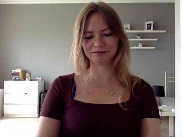 kissMillie webcam
