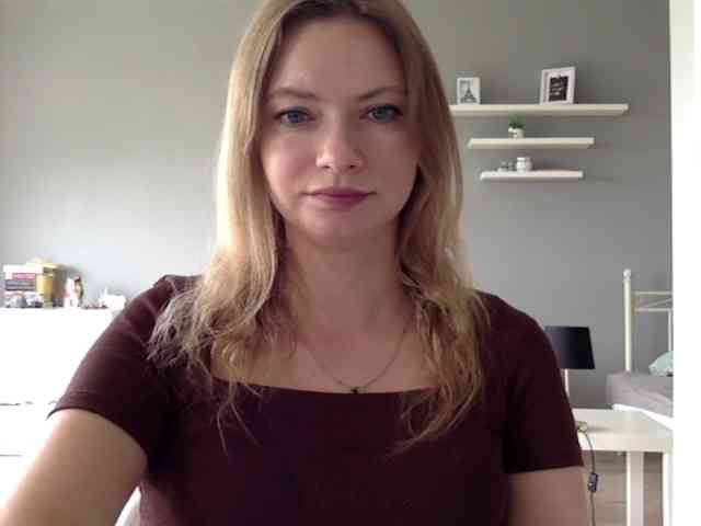 kissMillie webcam