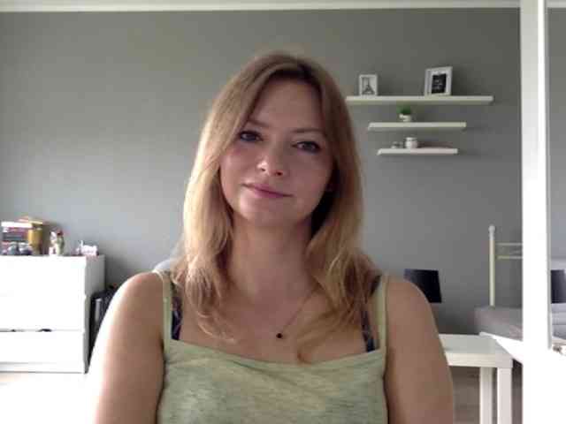 kissMillie webcam