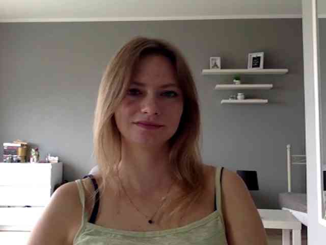 kissMillie webcam