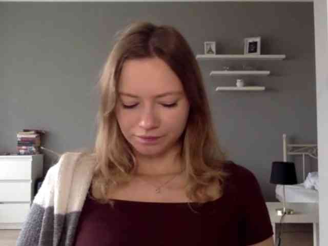 kissMillie webcam