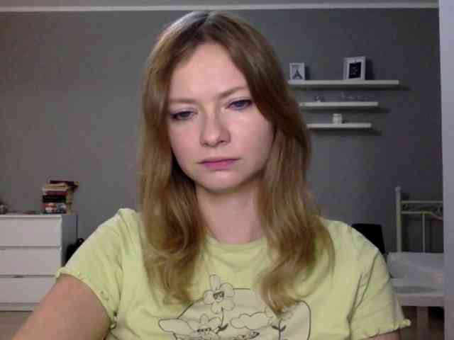 kissMillie webcam
