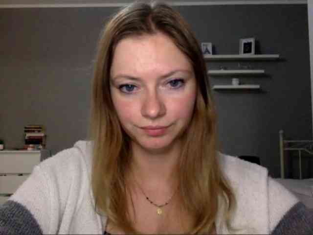 kissMillie kissMillie