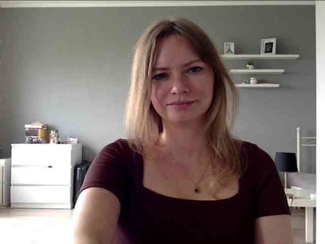 kissMillie webcam