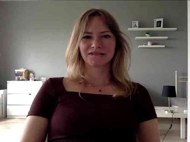 kissMillie webcam