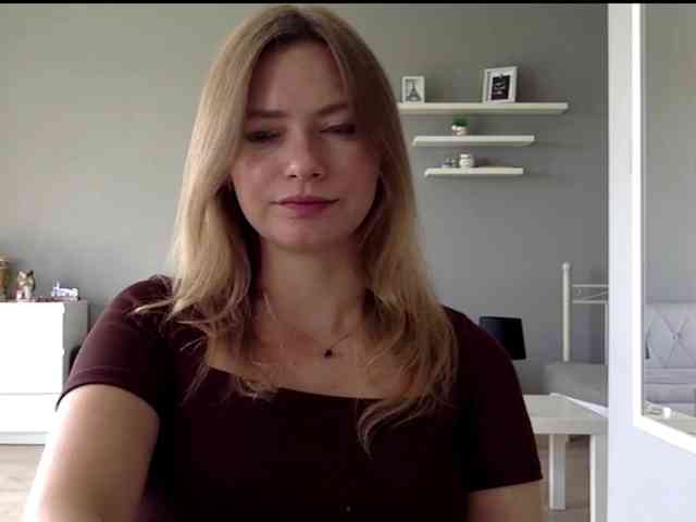 kissMillie webcam