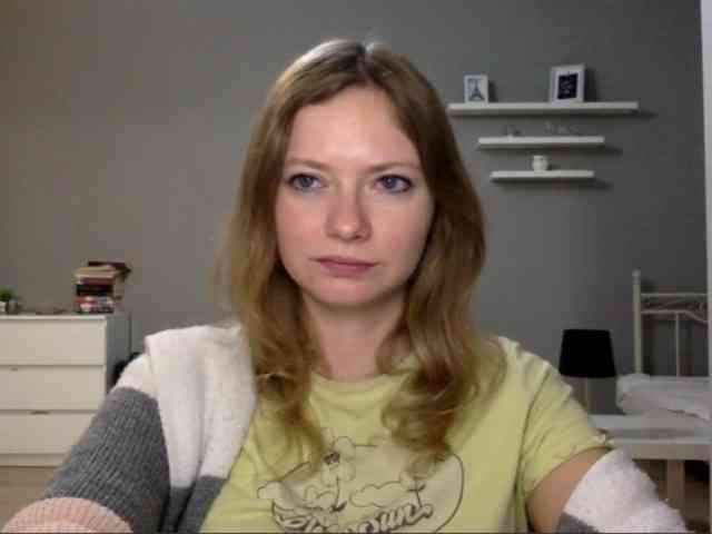 kissMillie webcam