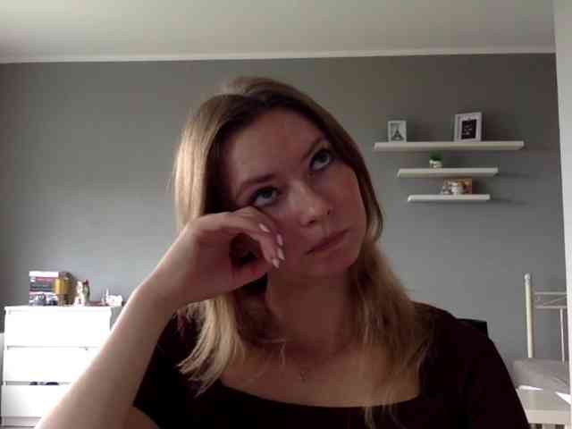 kissMillie webcam