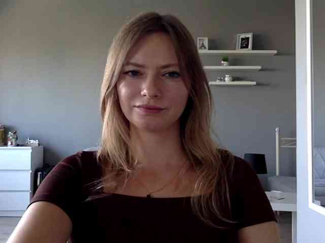 kissMillie webcam
