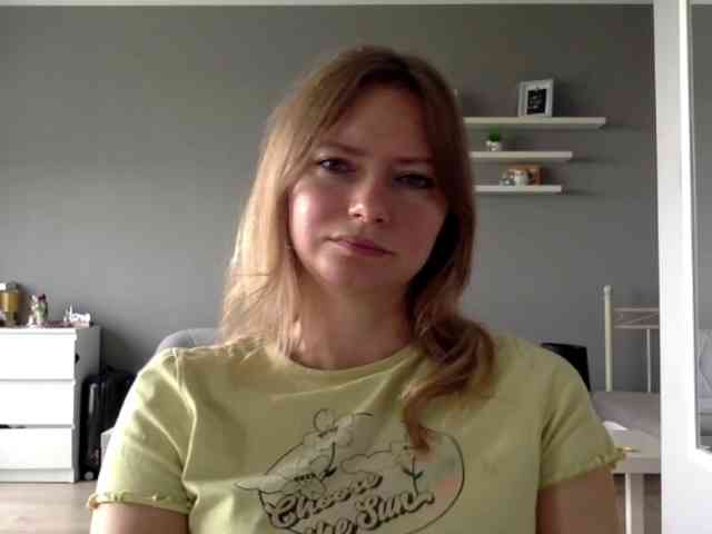 kissMillie webcam