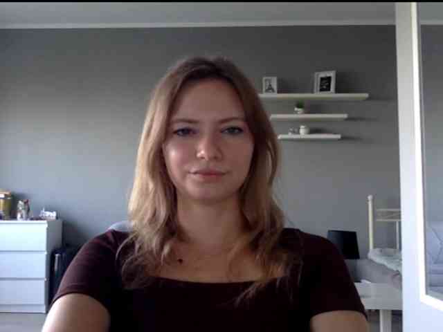 kissMillie webcam