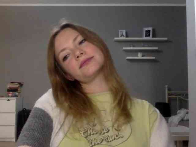 kissMillie webcam
