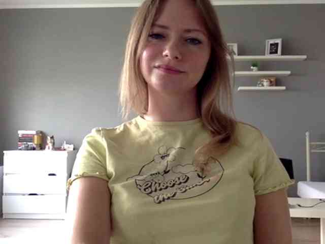 kissMillie webcam