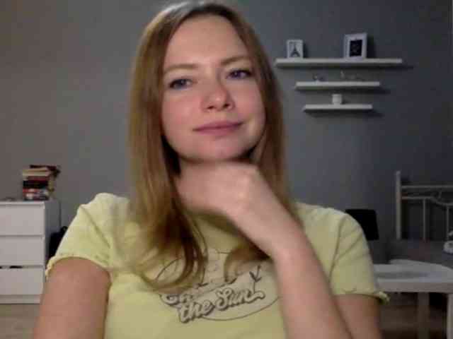kissMillie webcam