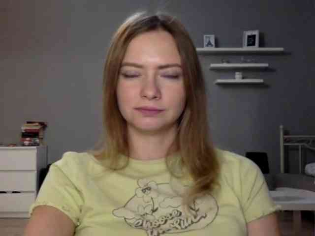 kissMillie webcam