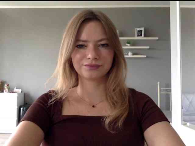 kissMillie webcam