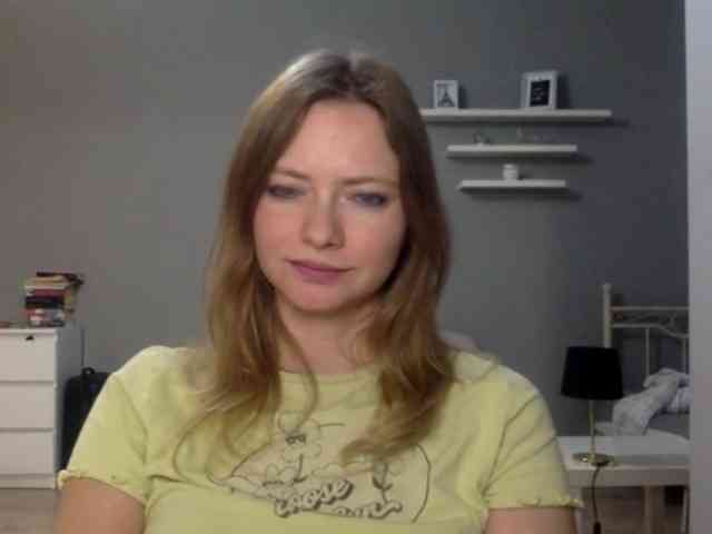 kissMillie webcam