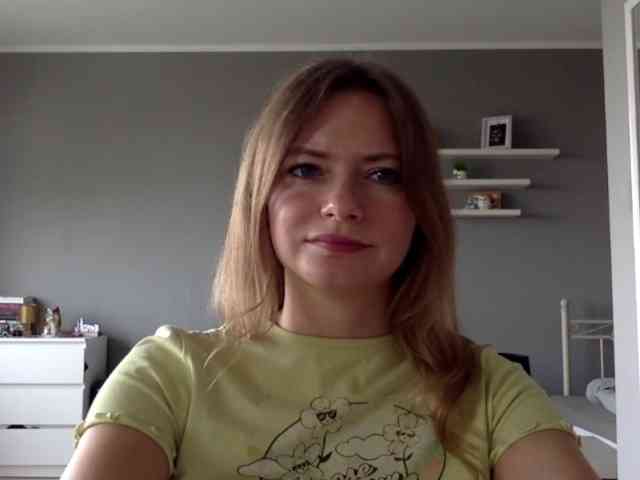 kissMillie webcam