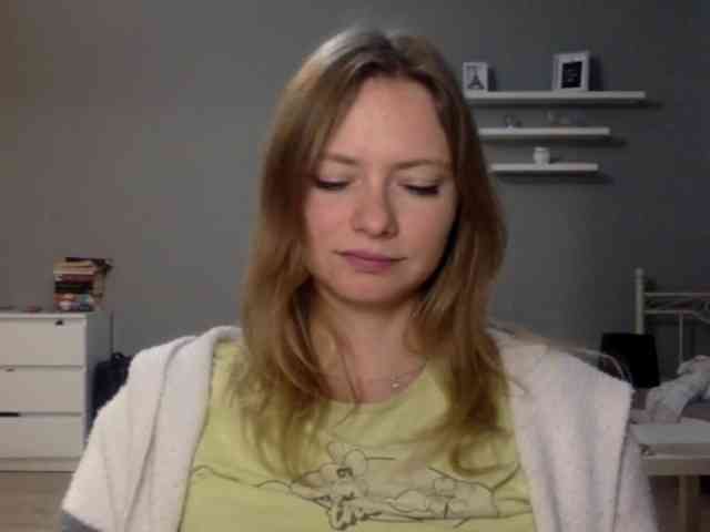 kissMillie webcam