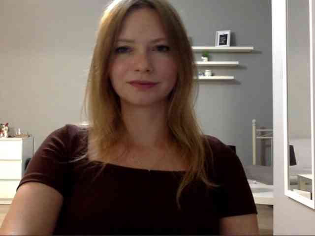 kissMillie webcam