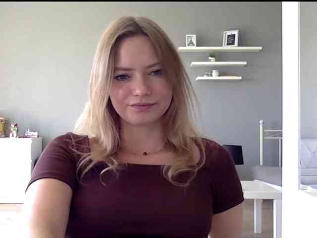 kissMillie webcam