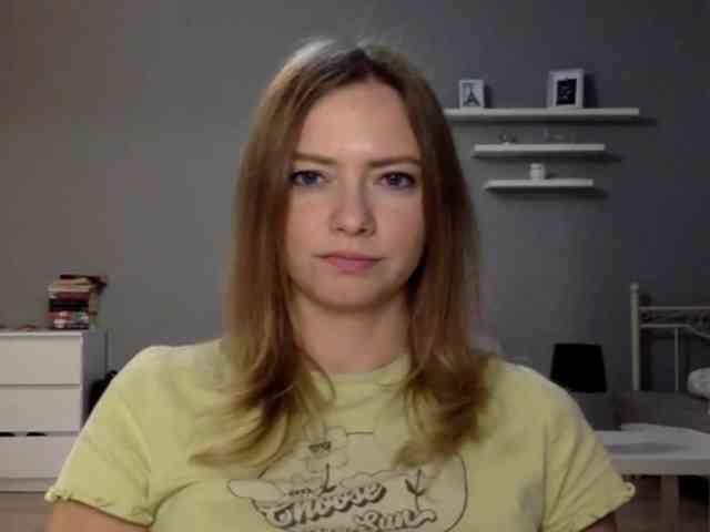 kissMillie webcam