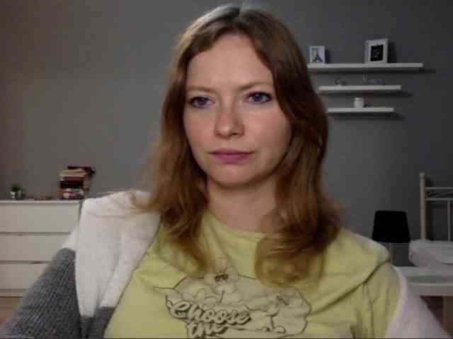 kissMillie webcam