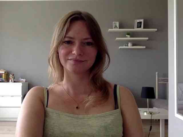 kissMillie webcam