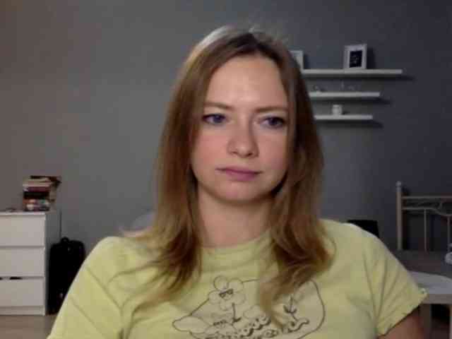 kissMillie webcam