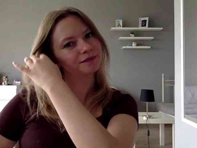 kissMillie webcam