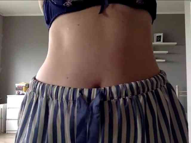 kissMillie webcam