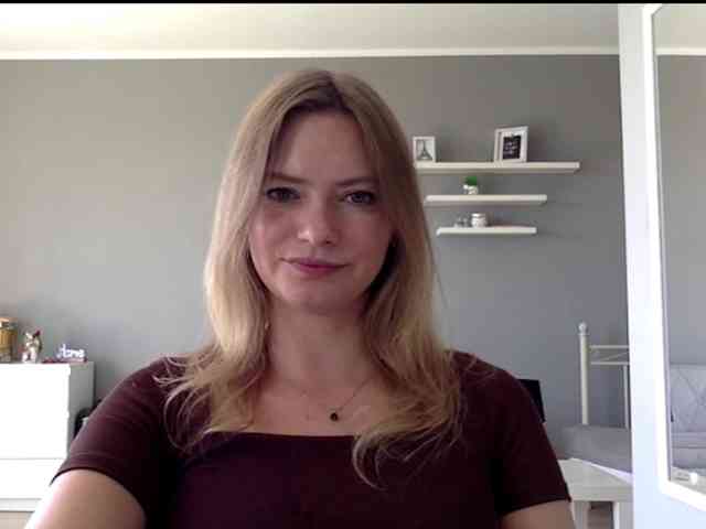 kissMillie webcam