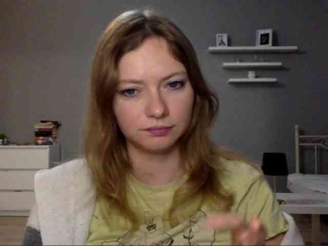 kissMillie webcam