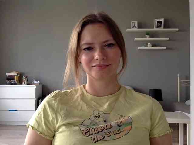 kissMillie webcam