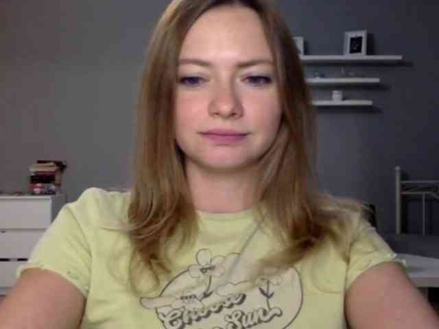 kissMillie webcam