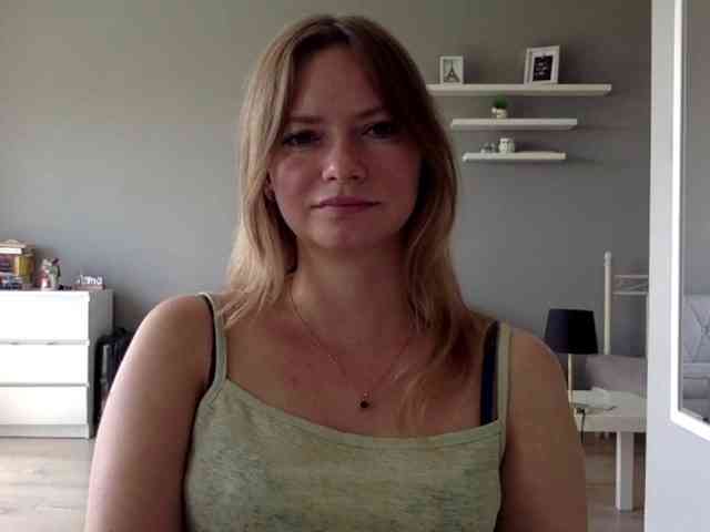 kissMillie webcam