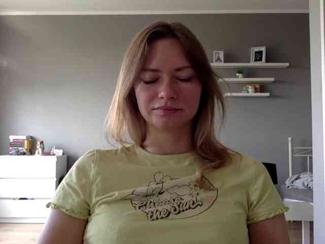 kissMillie webcam