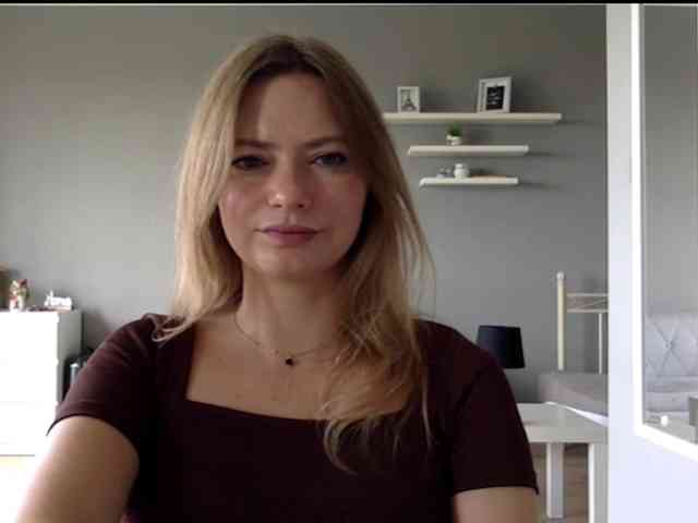 kissMillie webcam