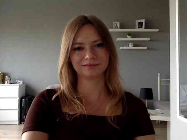 kissMillie webcam