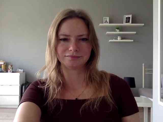 kissMillie webcam