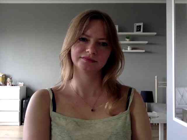 kissMillie webcam