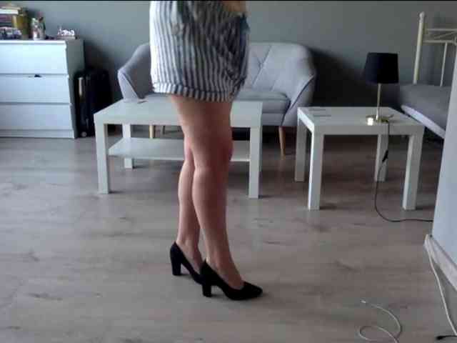 kissMillie webcam